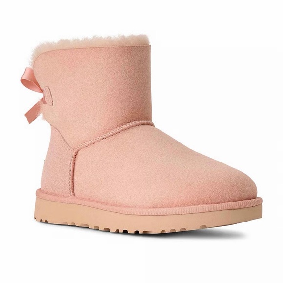 UGG Women’s Pink Mini Bailey Bow II Boots - SIZE 9 - BRAND NEW IN BOX - Picture 3 of 6